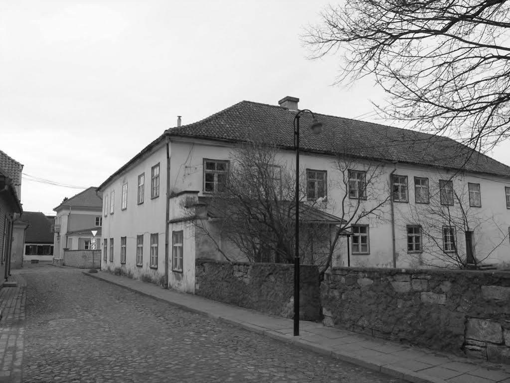 Kohtu Apartment Unique Kuressaare Exterior photo